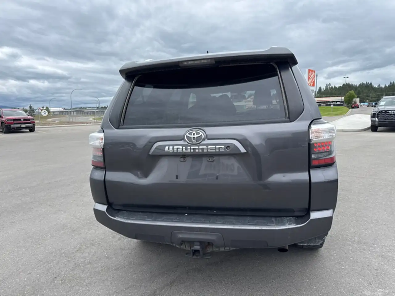 Toyota 4-Runner снимка Toyota 4-Runner