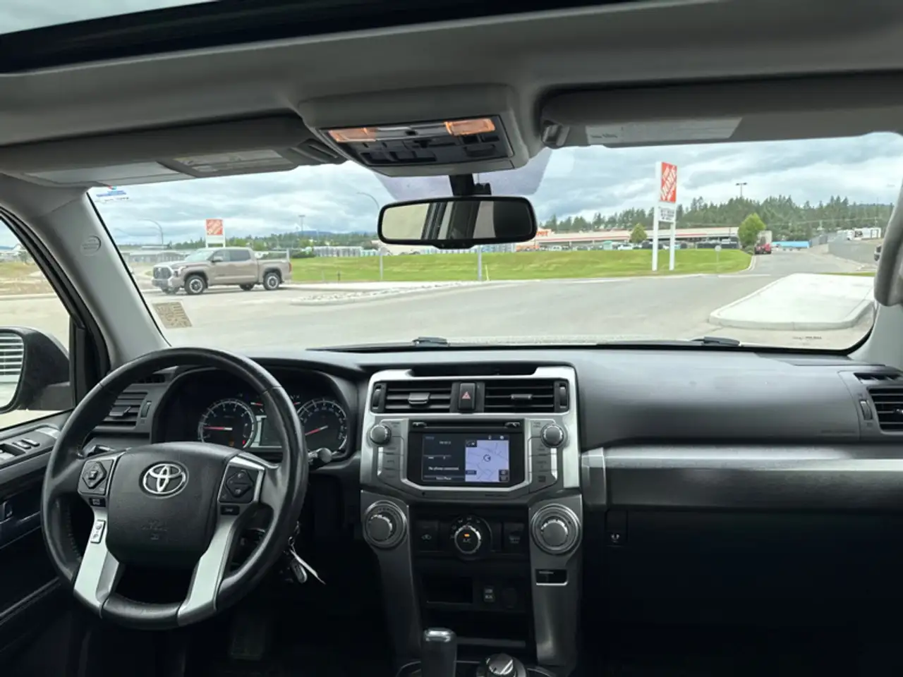 Toyota 4-Runner снимка Toyota 4-Runner