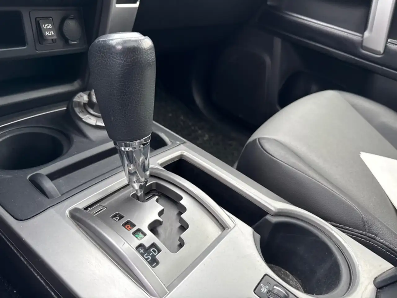 Toyota 4-Runner снимка Toyota 4-Runner