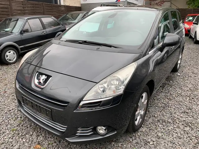 Peugeot 5008 5008 2.0 HDI /Klima/Pano/Navi