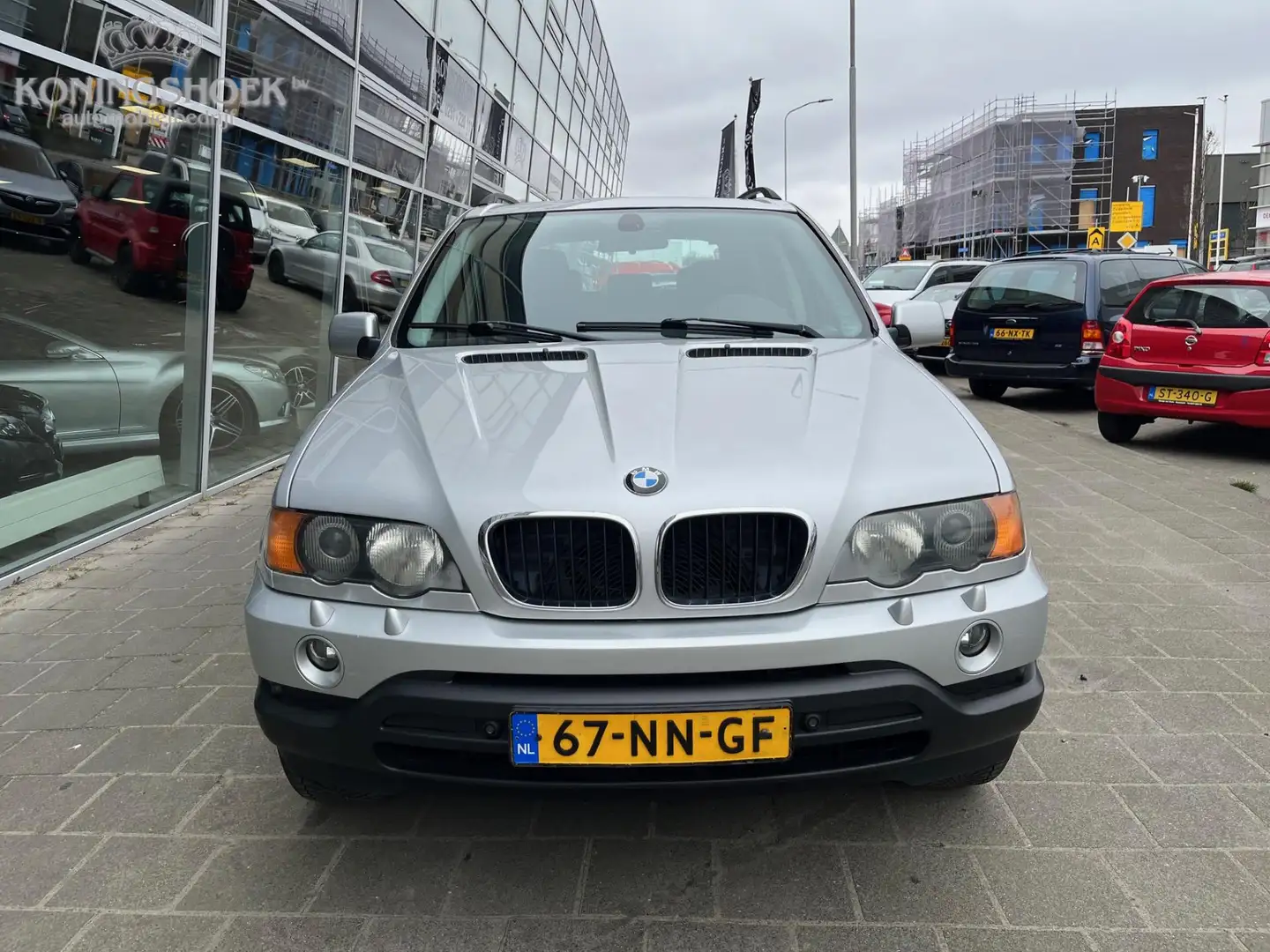 BMW X5 3.0i Executive Youngtimer Grijs - 2