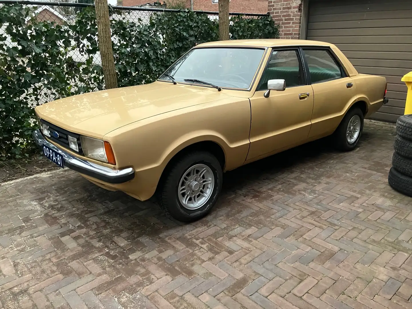 Ford Taunus 1.6 Beżowy - 1