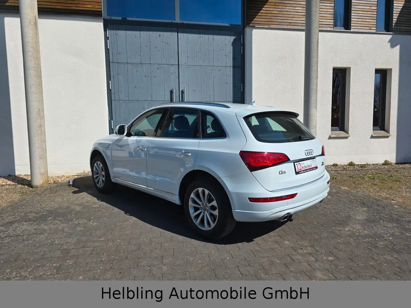 Audi Q5 3.0 TDI  quattro Leder CAM Xenon Navi Bílá - 2