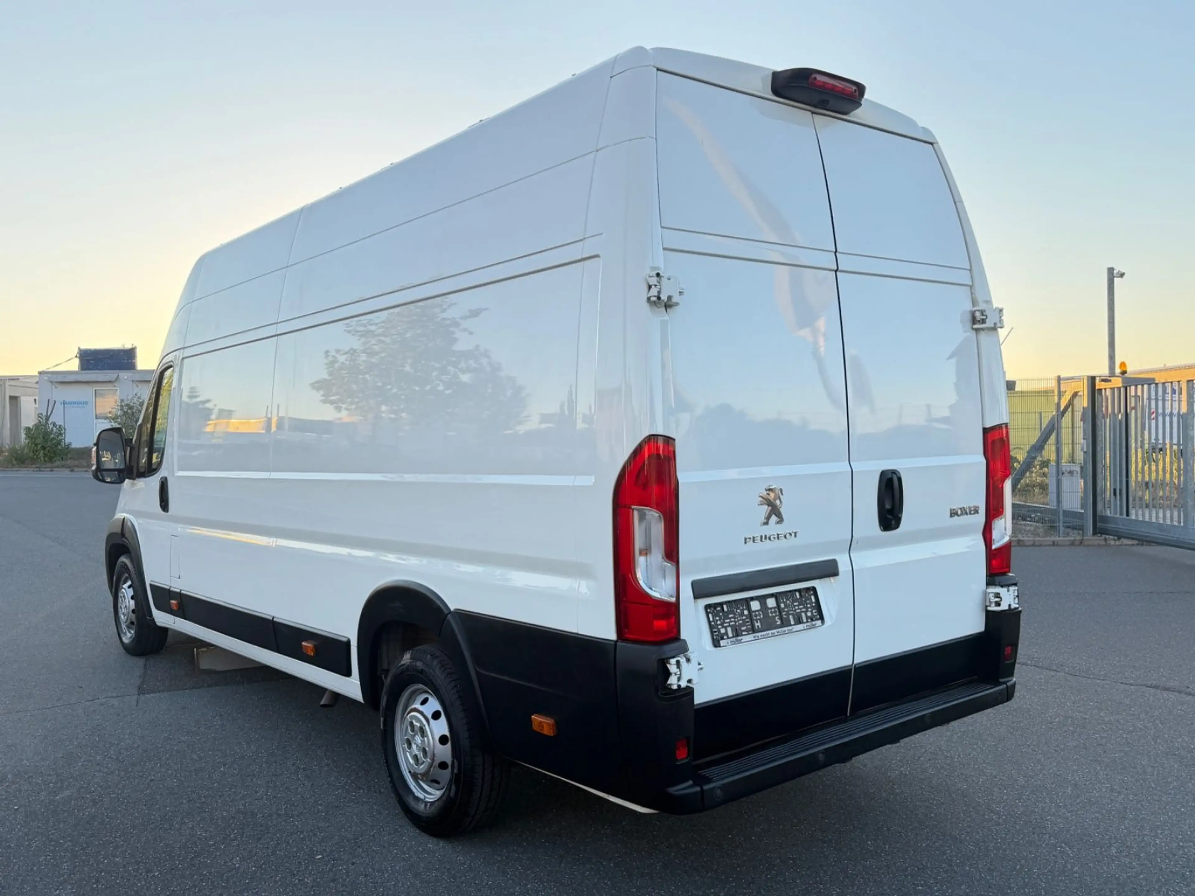 Peugeot Boxer Kasten 435 L4H3 Pro BlueHDi 165 TÜV/Neu — photo 3
