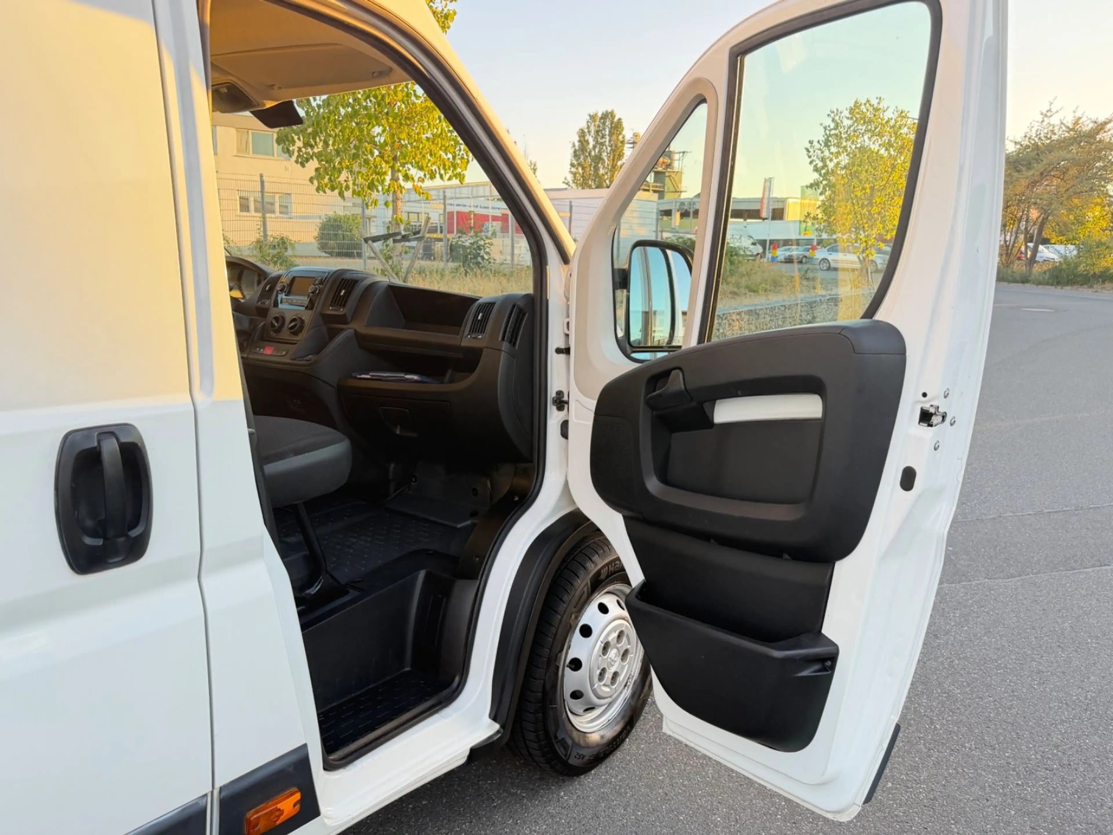Peugeot Boxer Kasten 435 L4H3 Pro BlueHDi 165 TÜV/Neu — photo 12