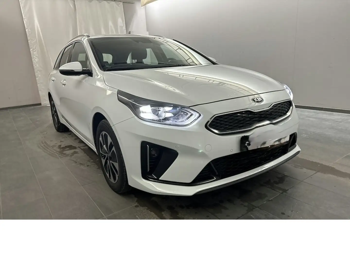 Kia Ceed SW / cee'd SW cee´d Sportswagon 1.6 Plug-in Hybrid Spirit Automa Weiß - 2