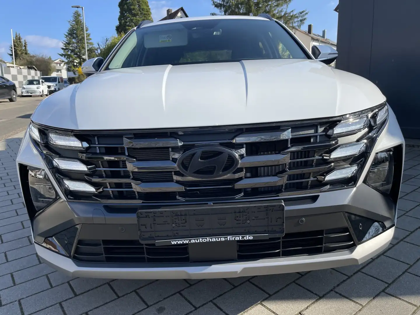 Hyundai TUCSON 1,6 T-Gdi / LED / R- Kamera/3 Zone Klima Weiß - 2
