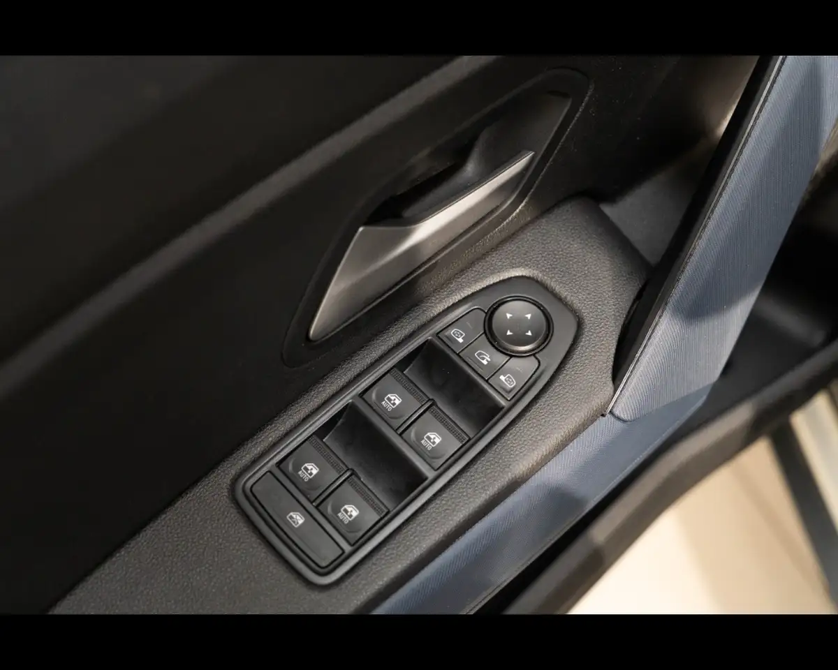 Dacia Duster Eco-G 100 CV Journey 17