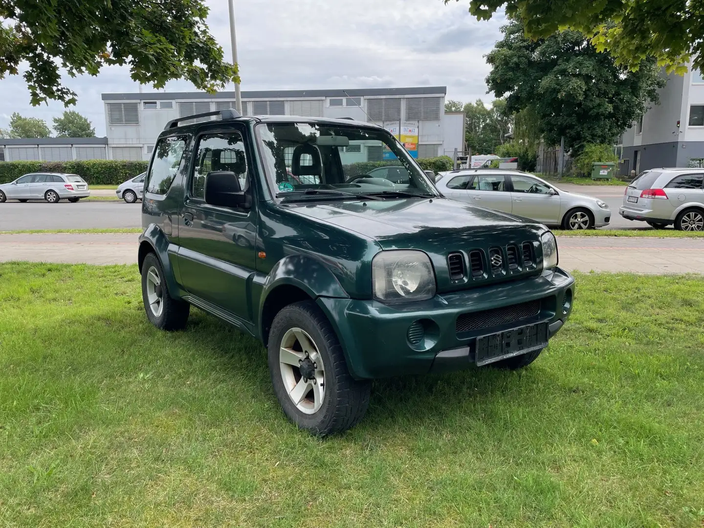 Suzuki Jimny Ranger 1.3 4x4  AHK *Klima* Grün - 1