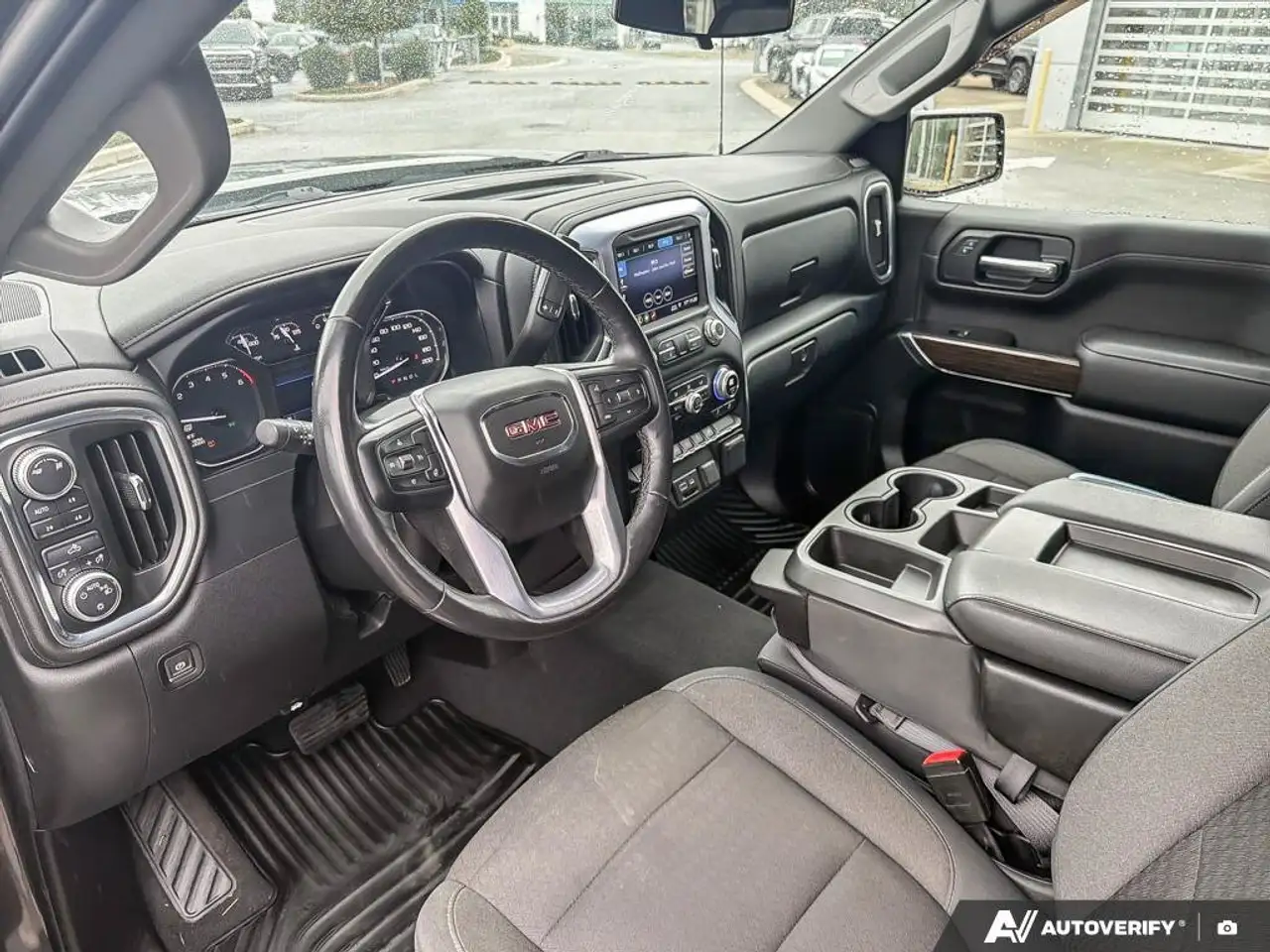GMC Sierra 1500 снимка GMC Sierra 1500