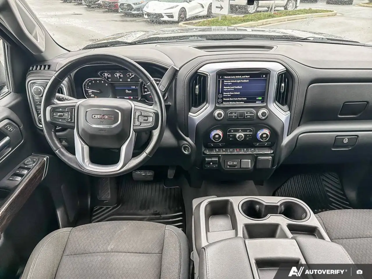 GMC Sierra 1500 снимка GMC Sierra 1500