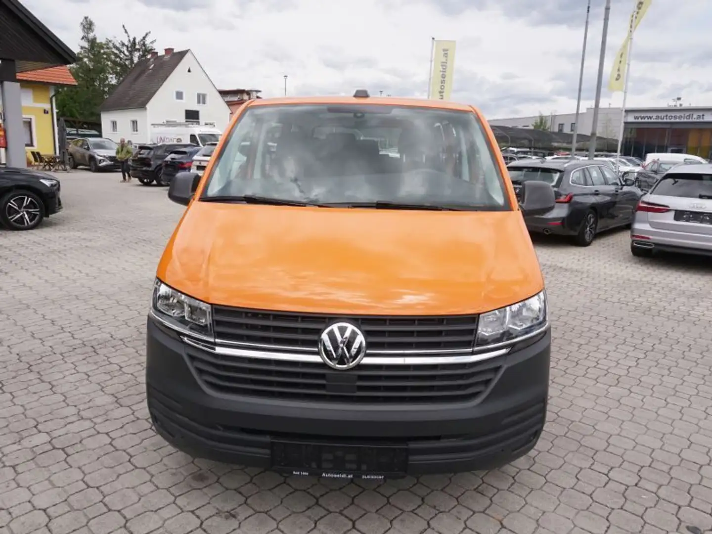 Volkswagen T6 Kombi 2,0 TDI *2023er+9 SITZE+AHV* Оранжевий - 2
