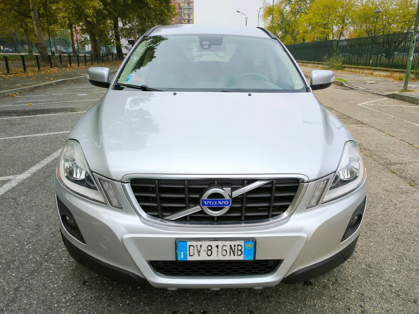 Volvo XC60 XC60 I 2.4 d4 (d3) Summum awd 163cv Gris - 2