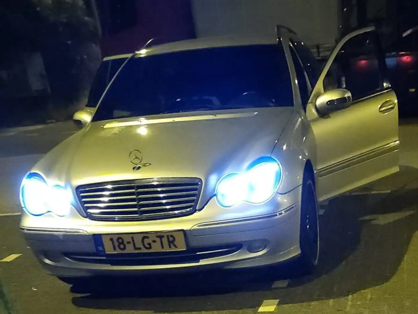 Mercedes-Benz C 240 C 240 Elegance Stříbrná - 2