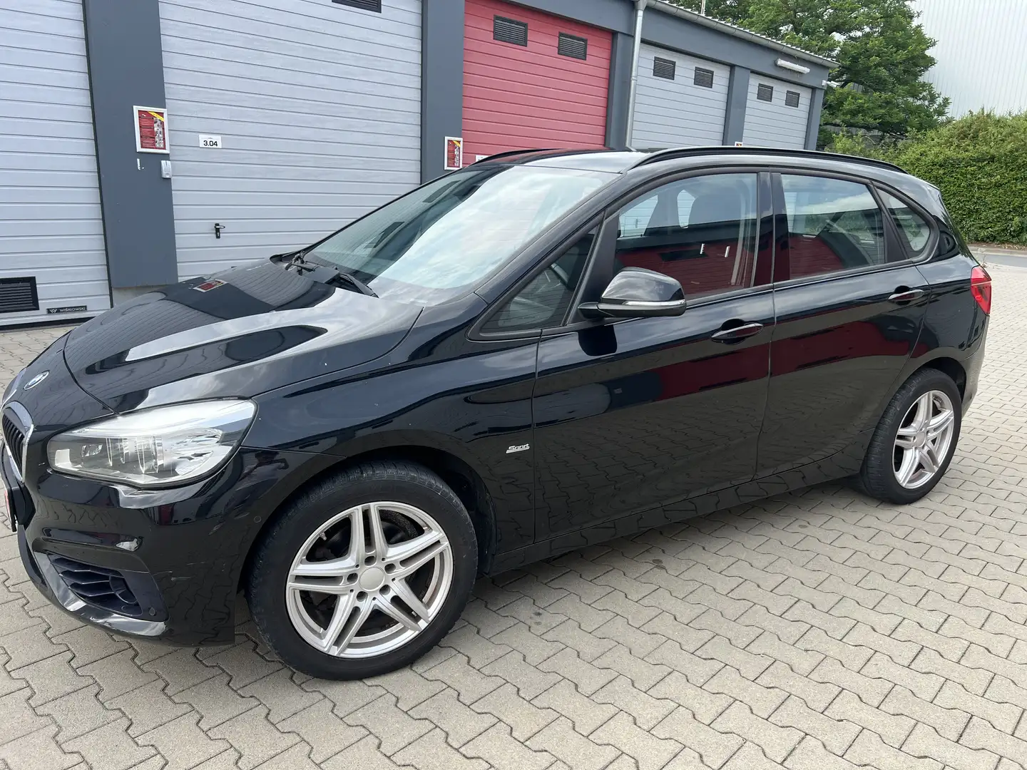 BMW 218 218 d/Navigation/PDC/Sitzheizung/LED Schwarz - 2