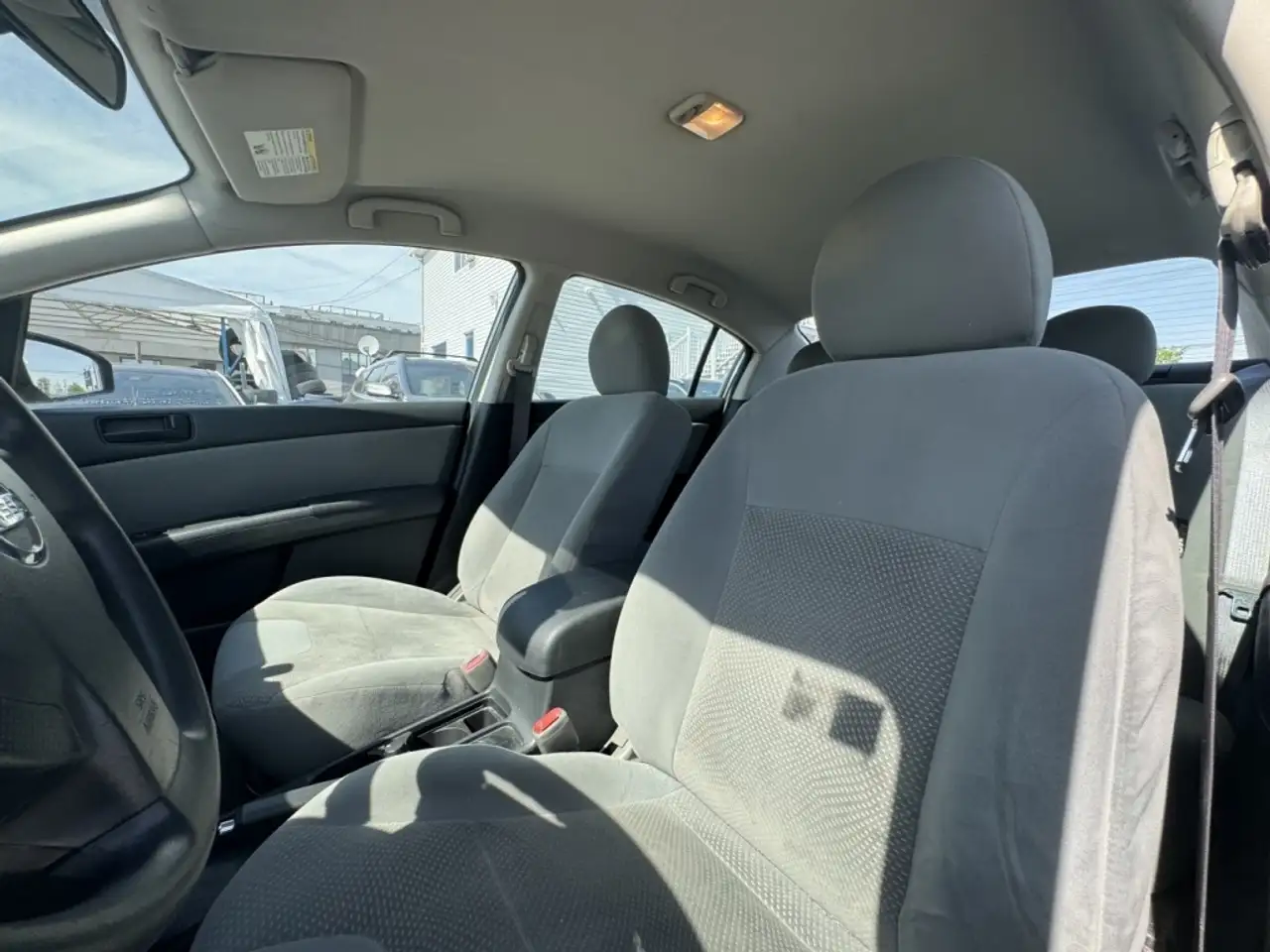 Nissan Sentra fotografie Nissan Sentra