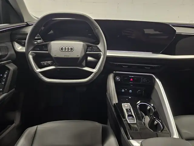 Audi Q5 view 7