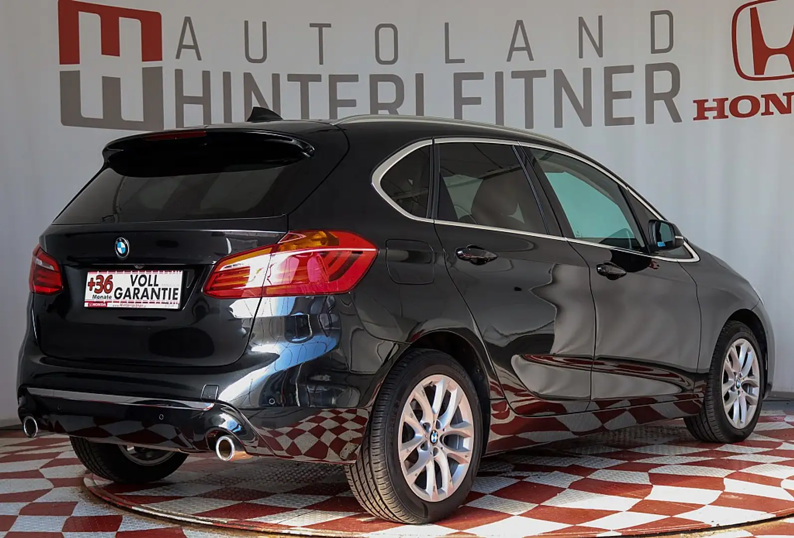 BMW 218 d Active Tourer LUXURY VOLLAUSSTATTUNG Schwarz - 2
