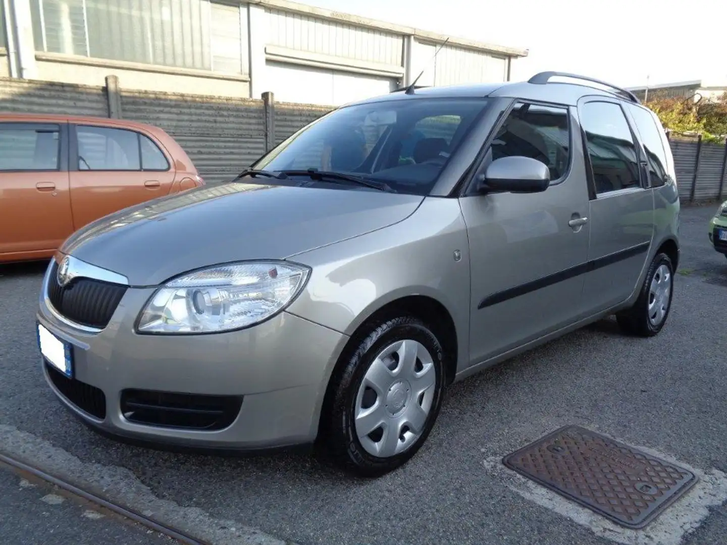 Skoda Roomster 1.4 16V *UNIPRO* *OK NEOPATENTATI* *FINANZIABILE* Grigio - 2