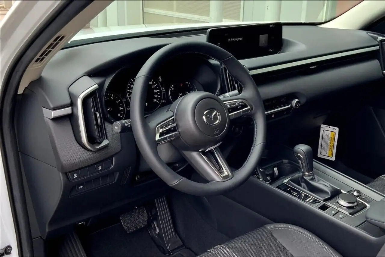 Mazda CX-50 снимка Mazda CX-50