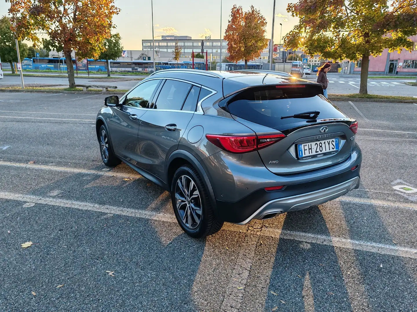 Infiniti QX30 2.2d Premium awd dct - 2