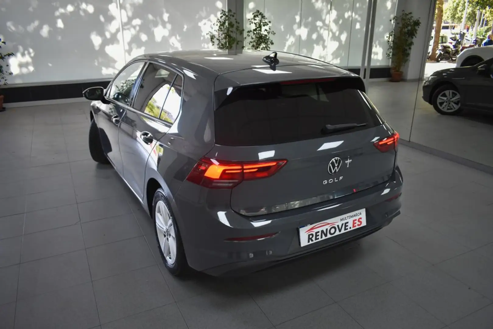 Volkswagen Golf Life 2.0 TDI 110kW (150CV) Gris - 2