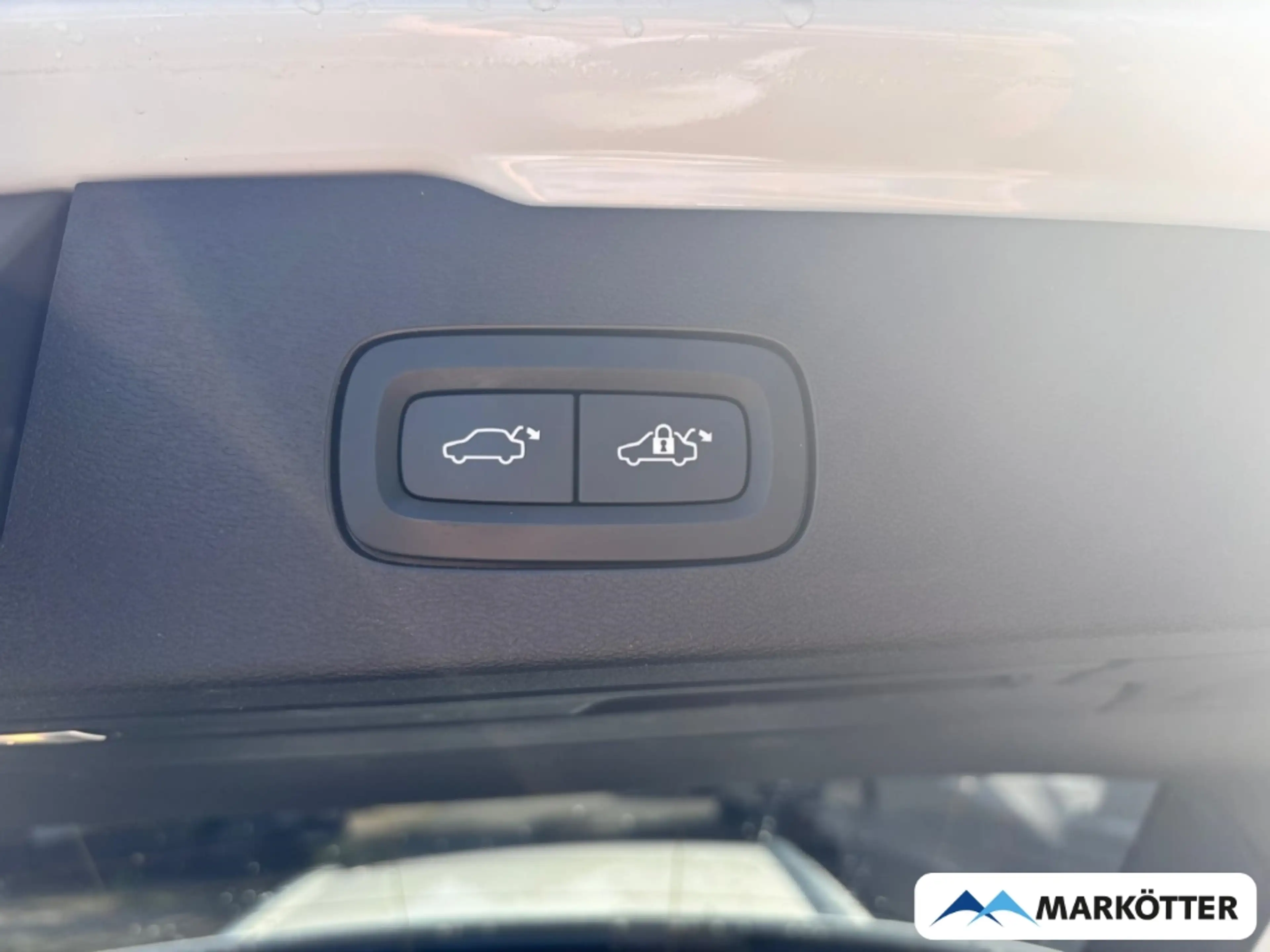 Volvo V60 Cross Country B4 AWD Plus TEMP/SHZ/LH/CAM/MEMORY/LED — photo 7