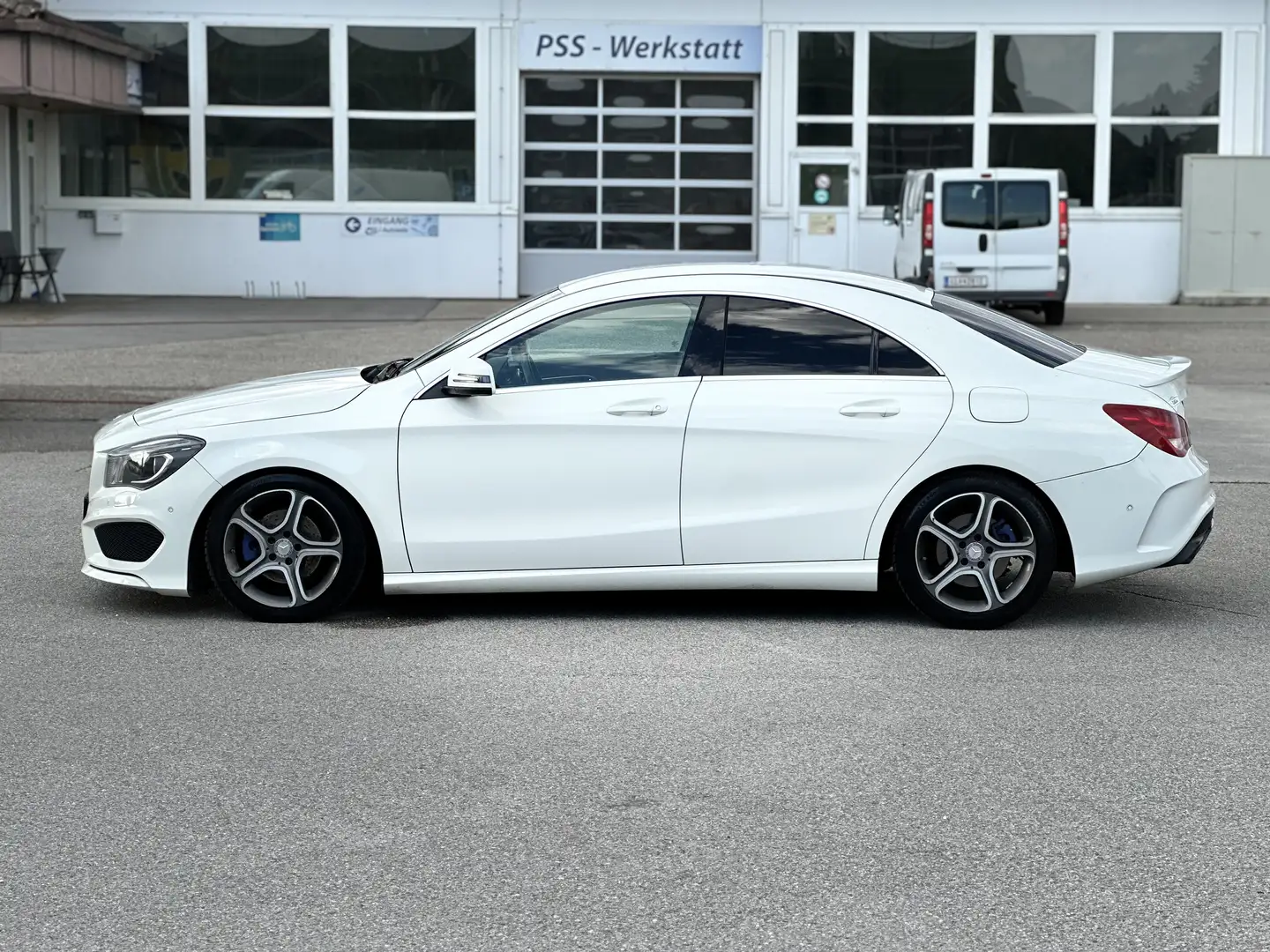 Mercedes-Benz CLA 220 CLA 220 CDI / d (117.303) Weiß - 2