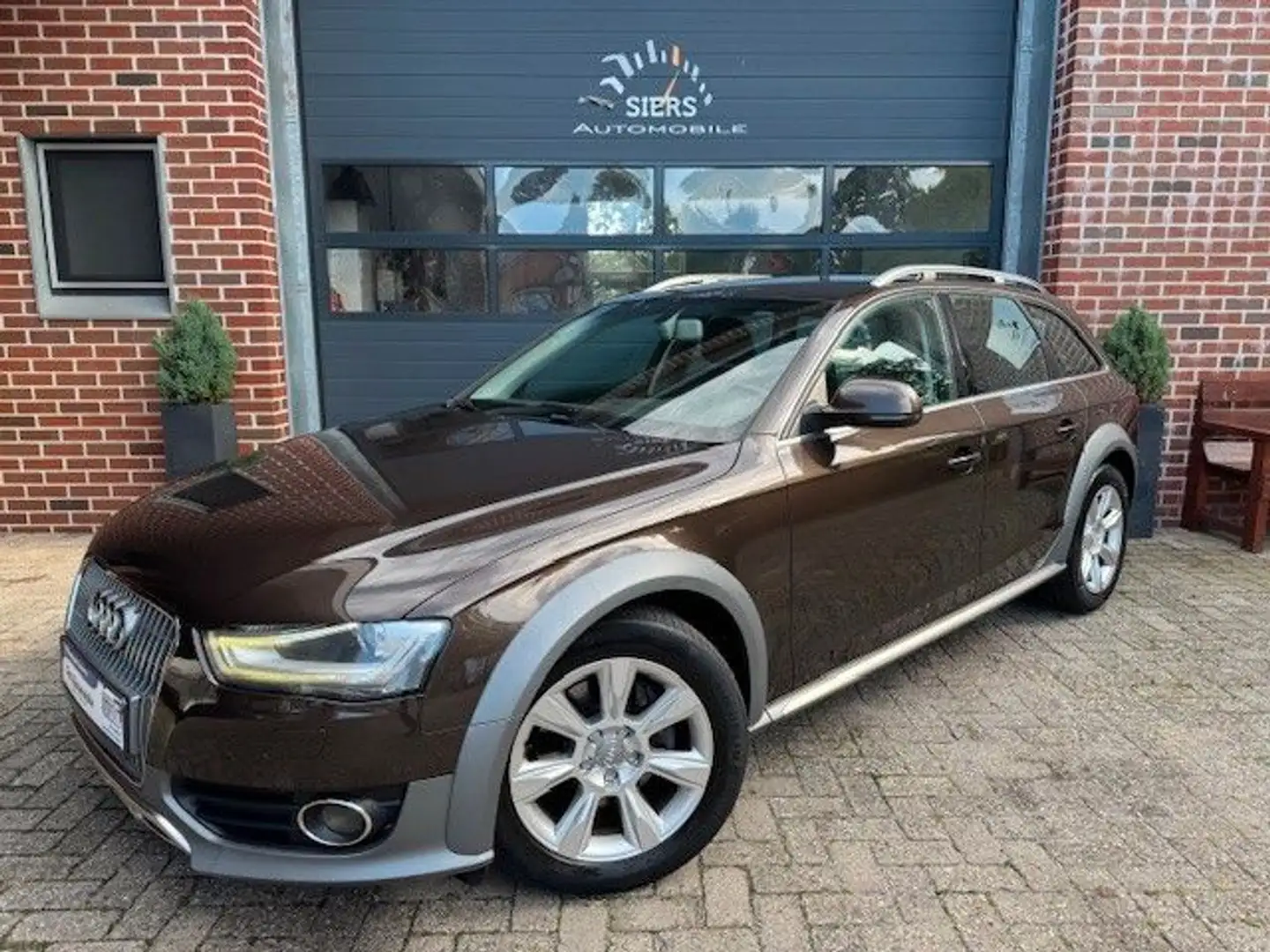 Audi A4 allroad quattro 3.0 TDI,AHK,XENON,SPORTSITZE Bruin - 1