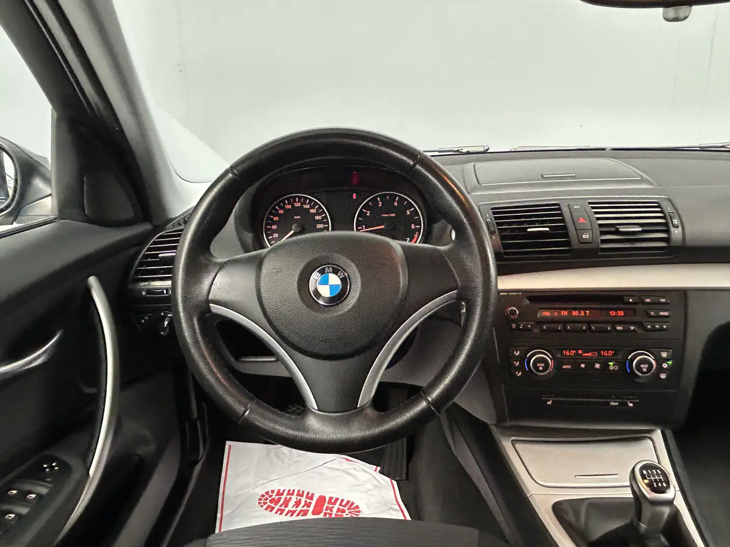 BMW 116 1-serie 116i Executive Clima|PDC|Sportstuur Zwart - 2