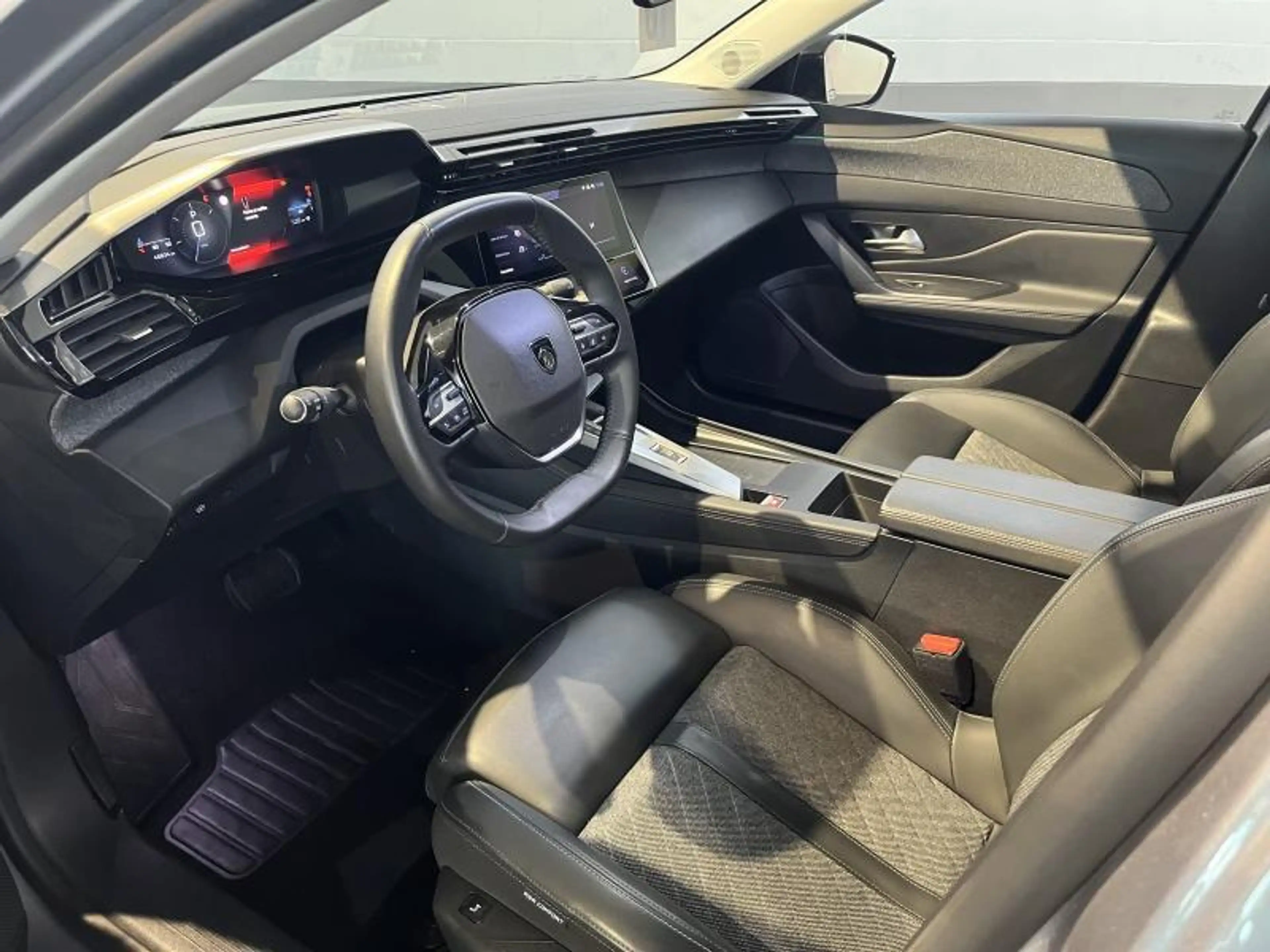 Peugeot 408 ALLURE PACK — photo 11