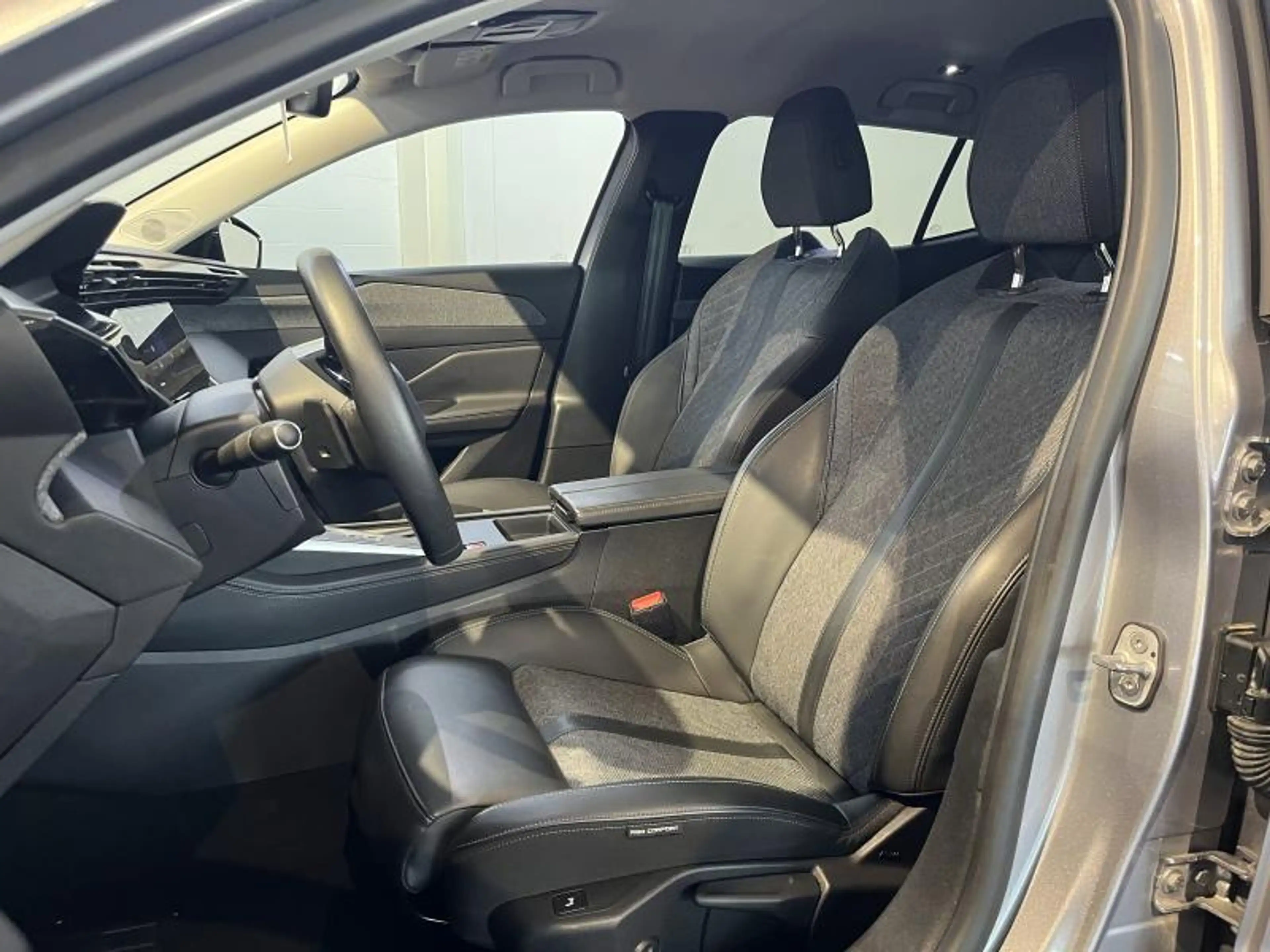 Peugeot 408 ALLURE PACK — photo 12