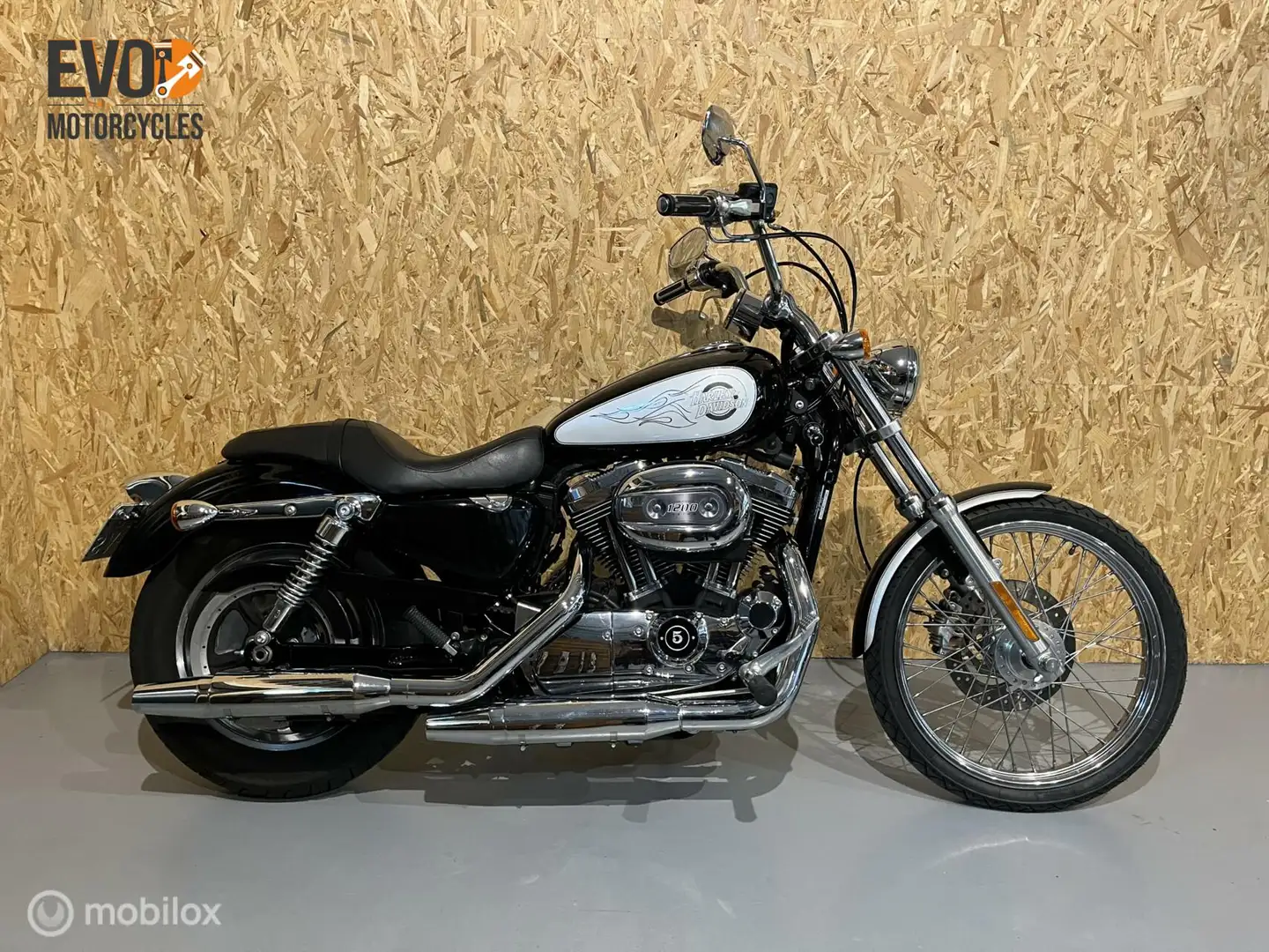 Harley-Davidson XL 1200 1200C Sportster Custom - 1
