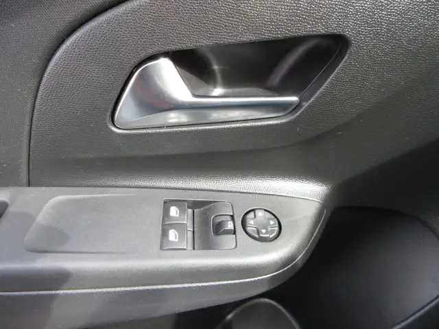 Opel Corsa view 12