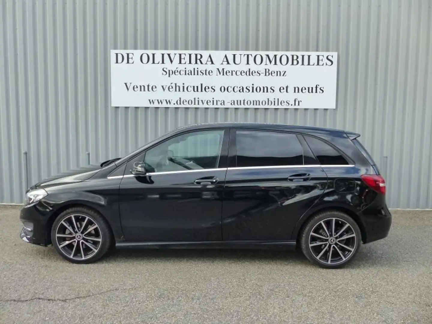 Mercedes-Benz B 200 200d 136ch Sensation 7G-DCT Noir - 2