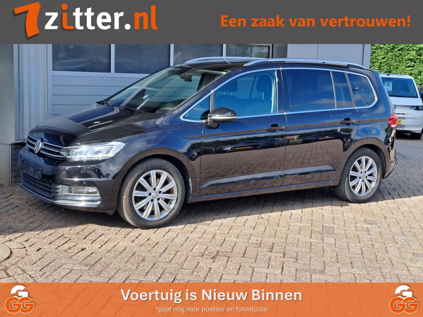 Volkswagen Touran 1.8 TSI, 180PK, Highline 7-Persoons, Navigatie, LE Zwart - 1