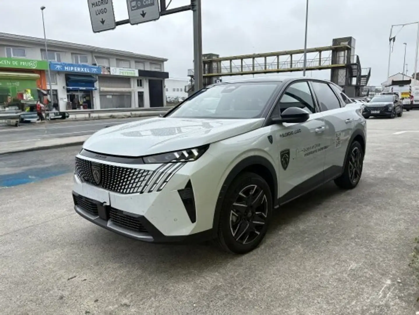 Peugeot 3008 1.2 MHEV HYBRID 100KW GT EDSC6 136 5P Blanc - 1