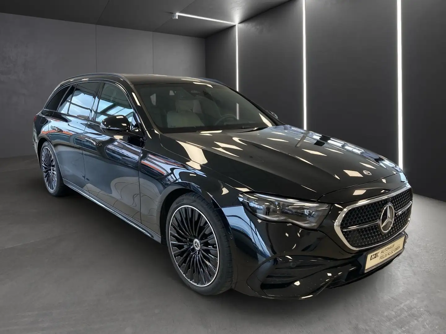 Mercedes-Benz E 450 T 4M AMG*AHK*Burme*20"*Night*Digital*Distr Noir - 2