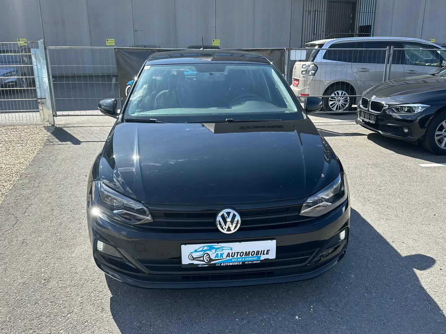 Volkswagen Polo 1,0 Comfortline Schwarz - 1