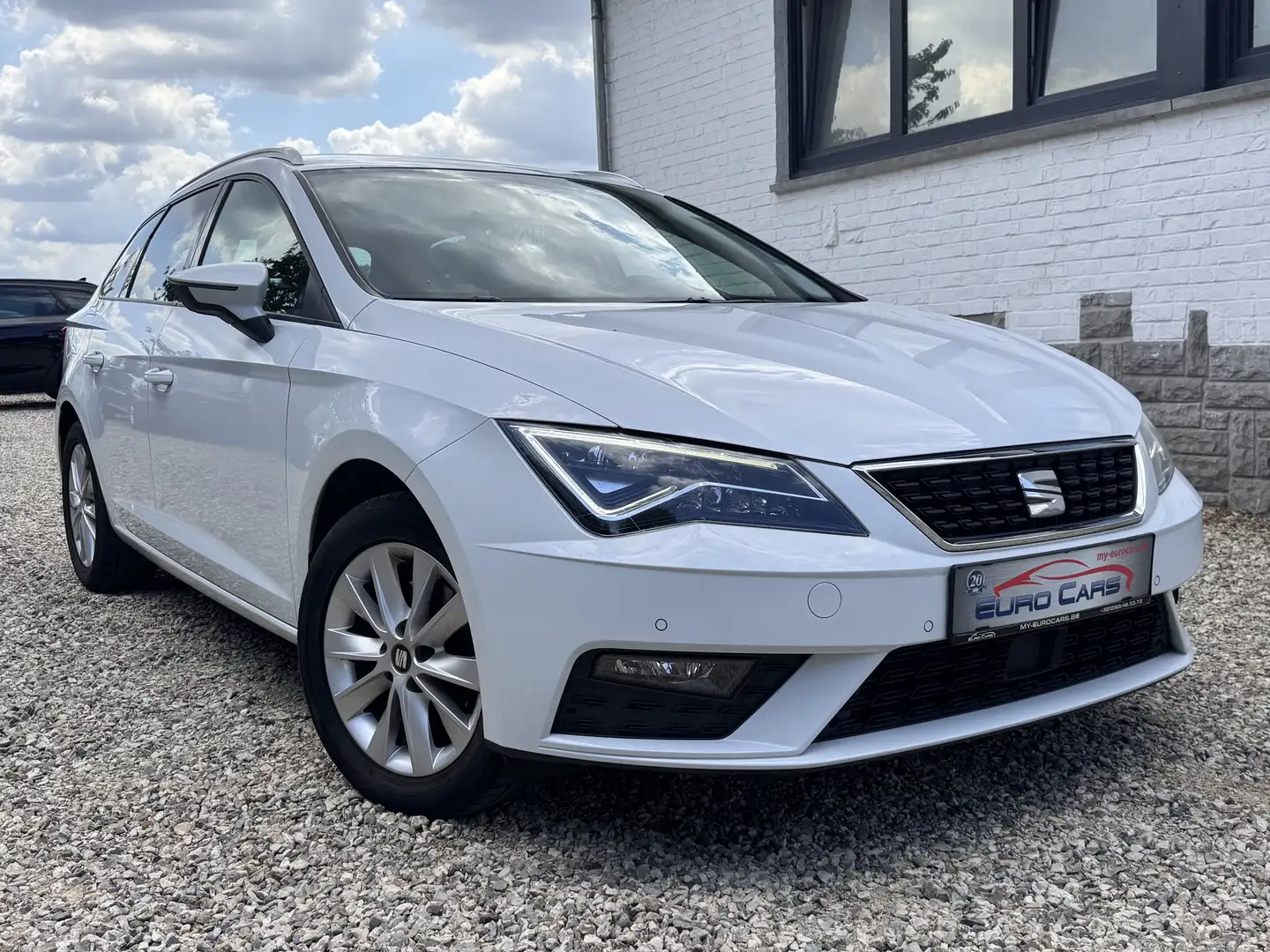 SEAT Leon Leon ST 1.5 TSI Move! FULL LED/CARPLAY/CAMERA/GPS Wit - 2