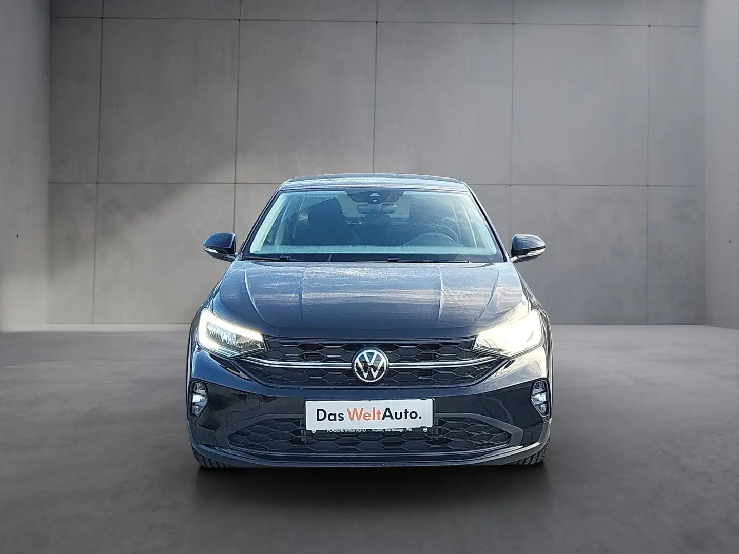 Volkswagen Taigo 4Me TSI Schwarz - 2