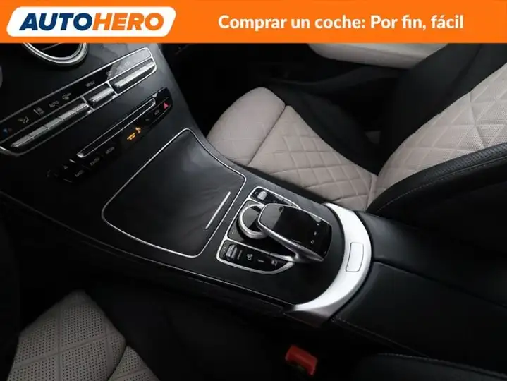 Mercedes-Benz GLC 2017, foto 31