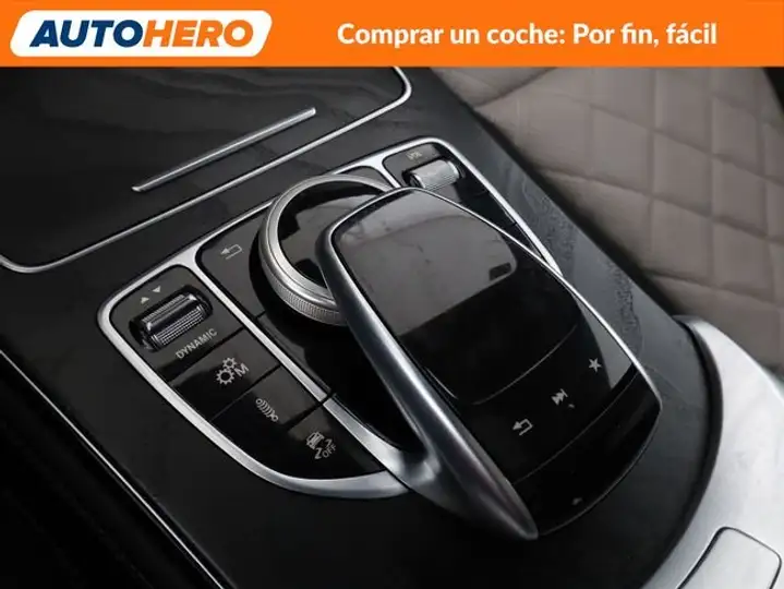Mercedes-Benz GLC 2017, foto 32