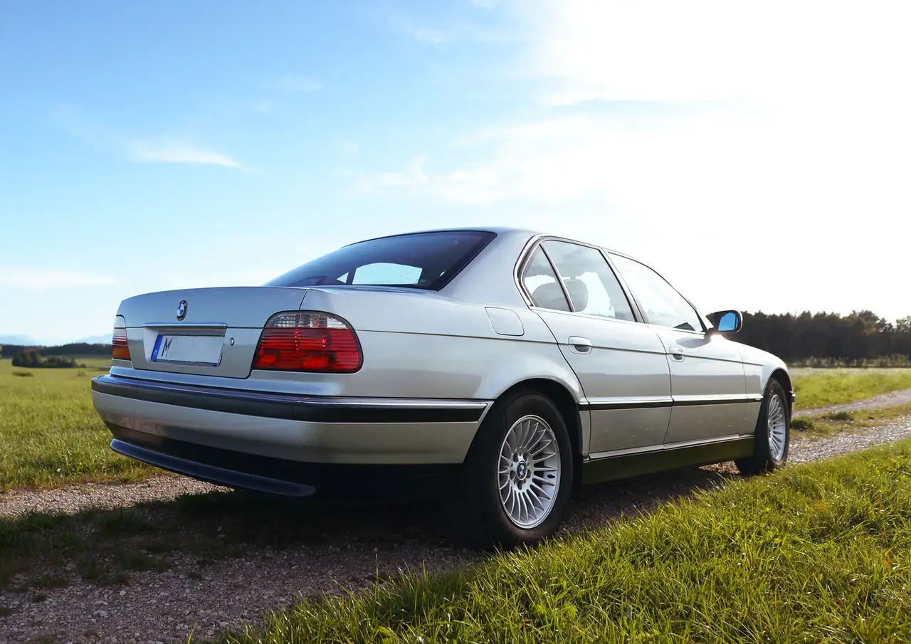 BMW E38 728i Facelift Top Zustand, foto 2