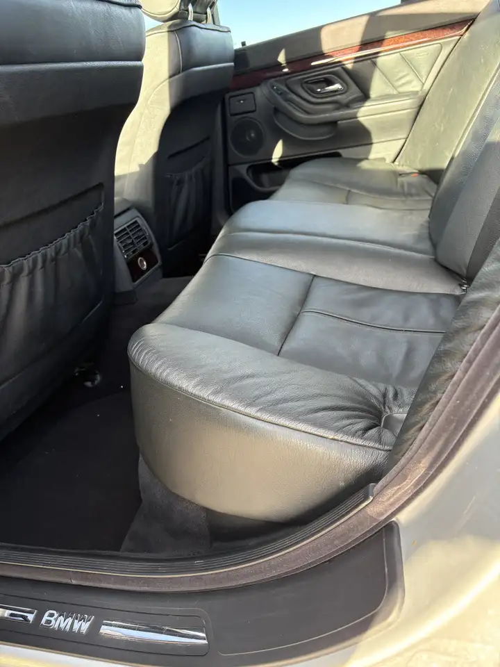 BMW E38 728i Facelift Top Zustand, foto 11