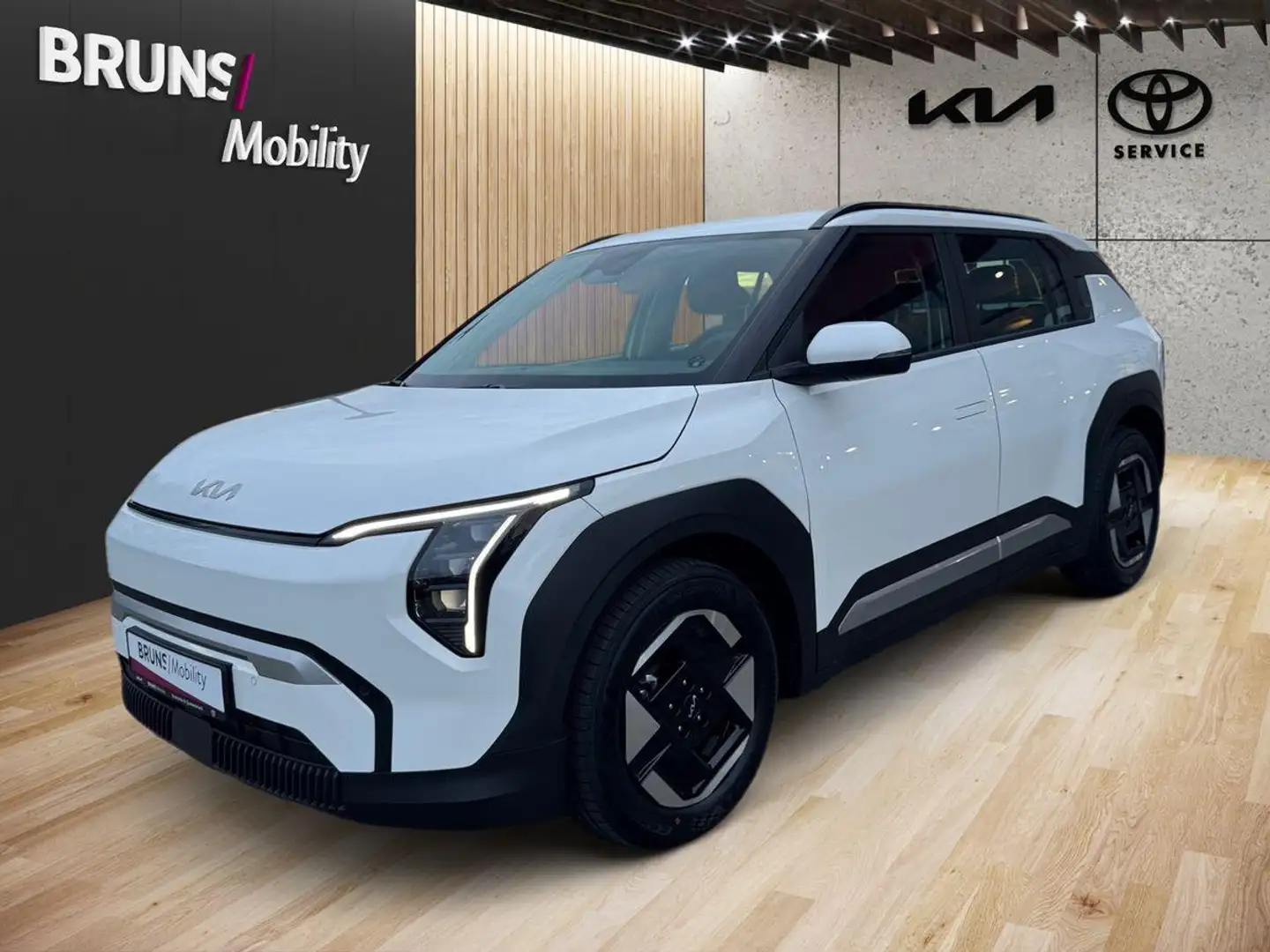 Kia EV3 58,3 KW/h Air Winter Paket, AHK Blanc - 2