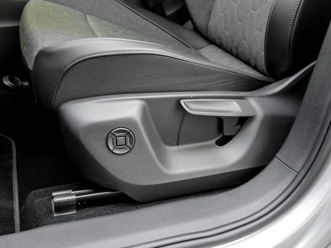 Volkswagen Tayron Life eHybrid LED+ Navi TravelAss. 19" AreaView 14