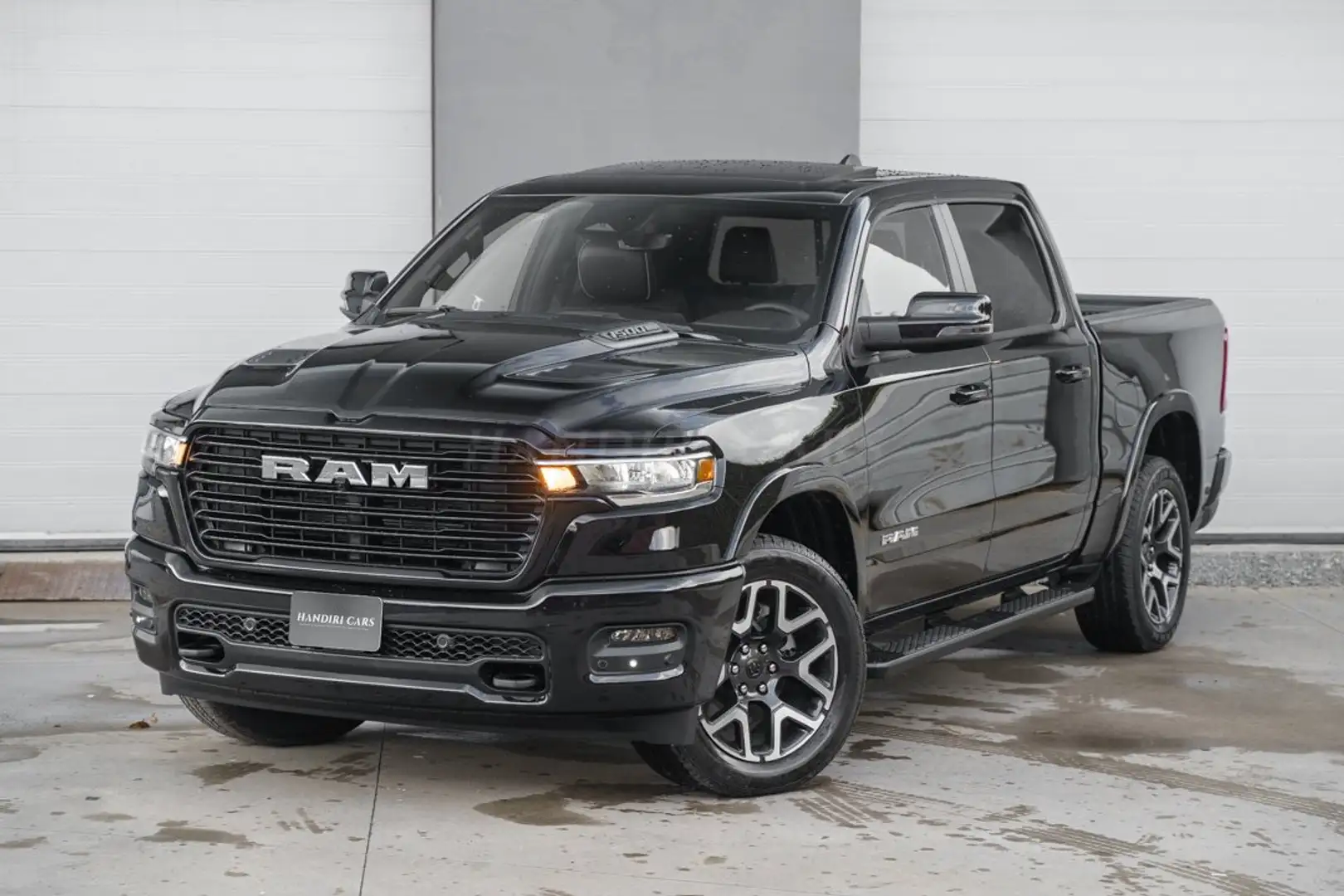 Dodge RAM 2025 Laramie Sport € 58100 +GWJ PANORAM SUNROOF Černá - 2