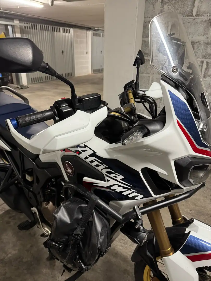 Honda CRF 1000 Tricolor - 1