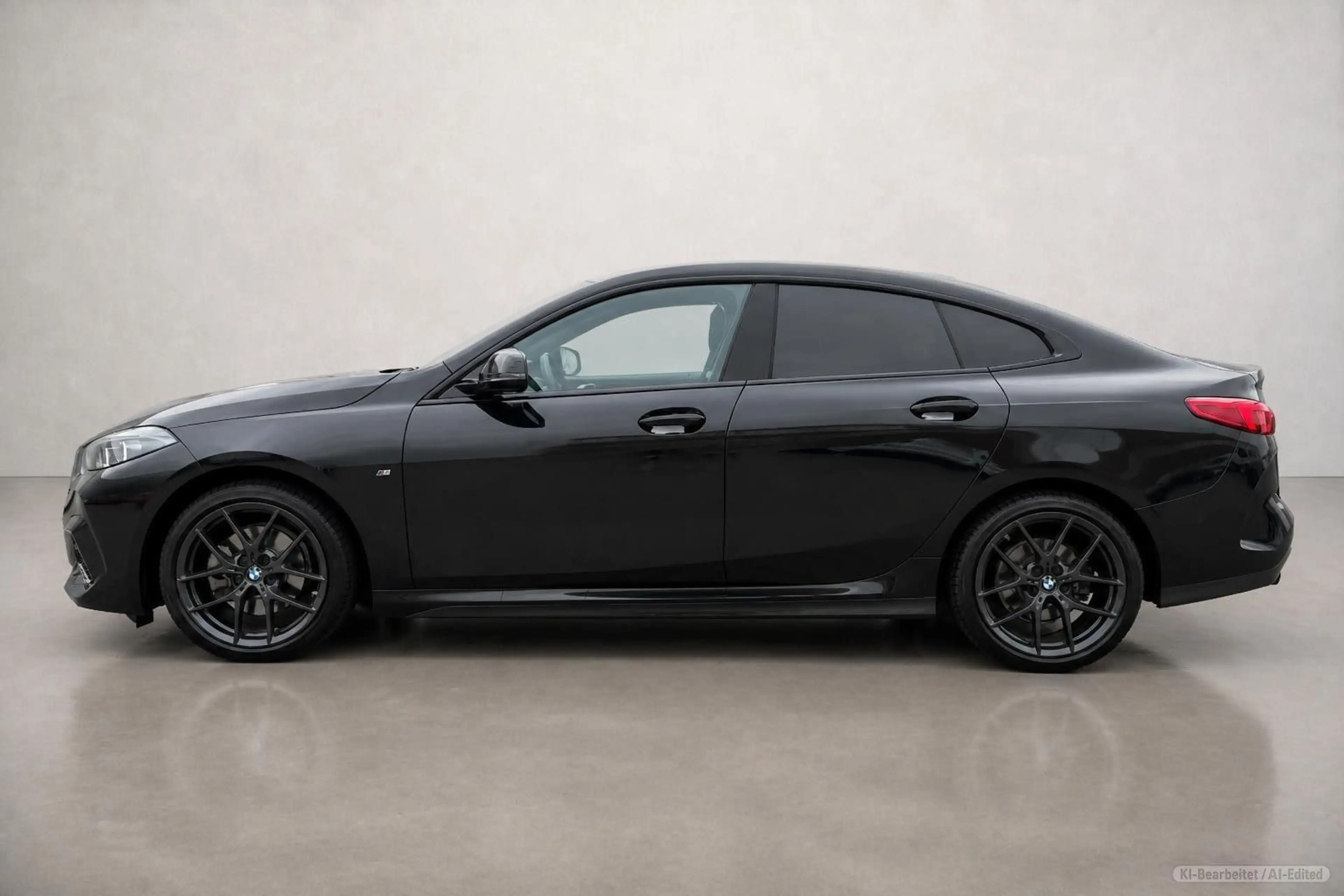 BMW 218 218 i M Sport Shadow Line — photo 11